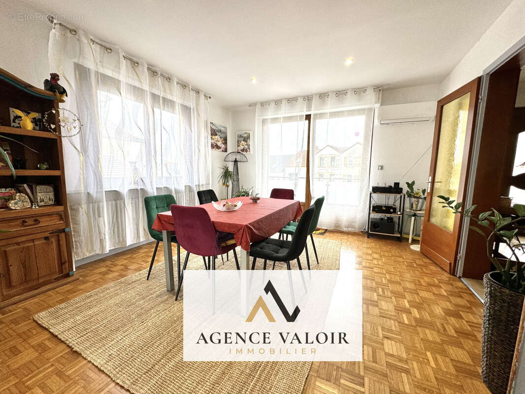 Maison à SEINGBOUSE