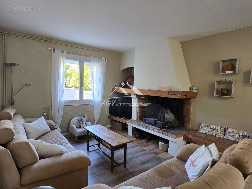 Maison à SAINT-PRIVAT-DES-VIEUX