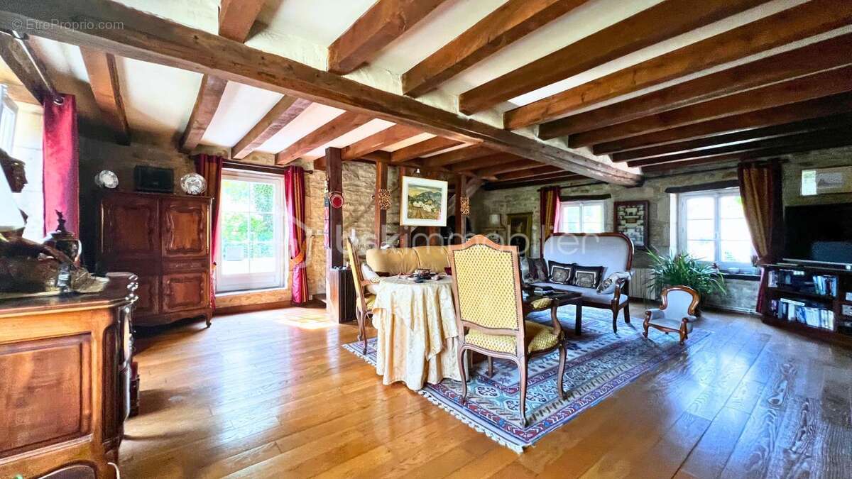 Maison à BRETTEVILLE-SUR-LAIZE