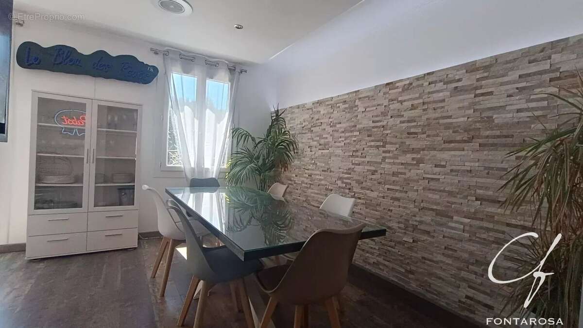 Maison à PUGET-SUR-ARGENS