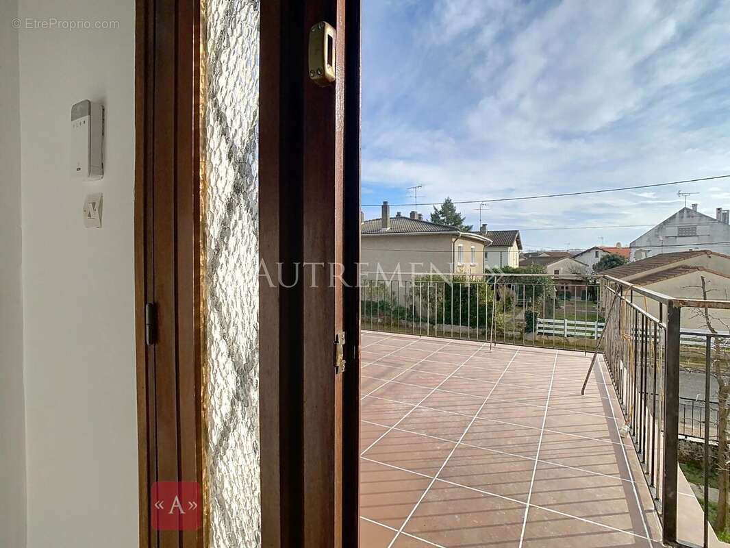 Maison à SAINT-SULPICE