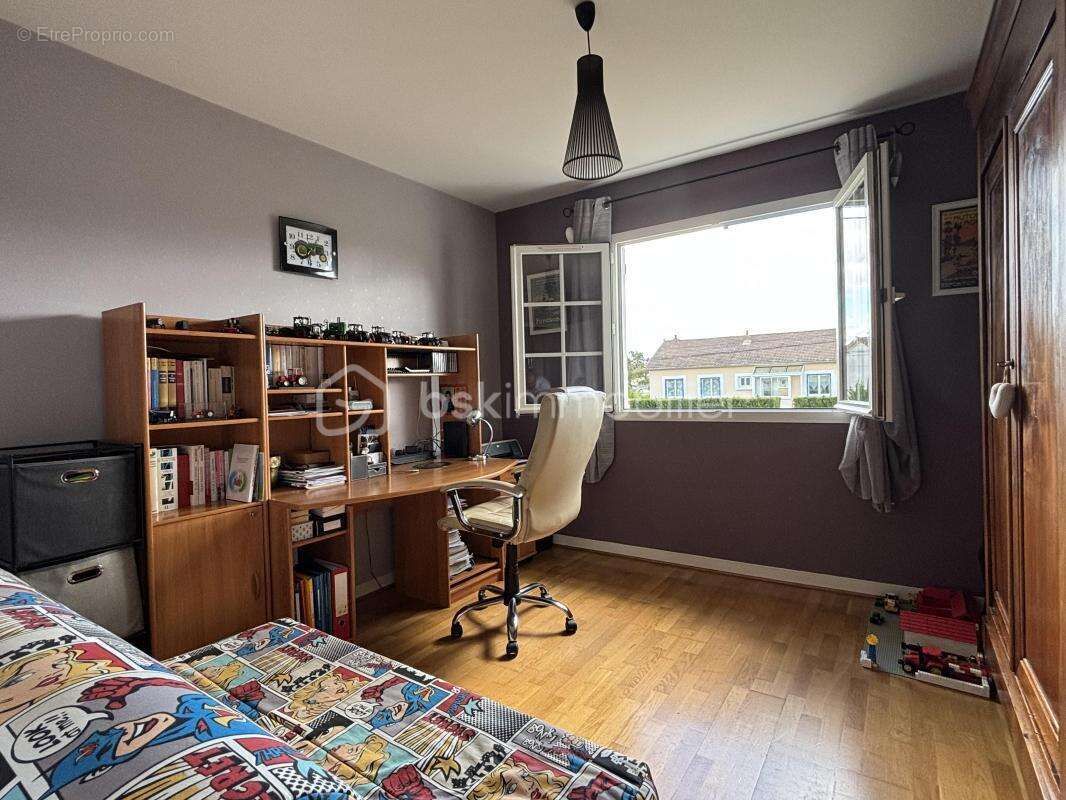 Maison à DANGE-SAINT-ROMAIN