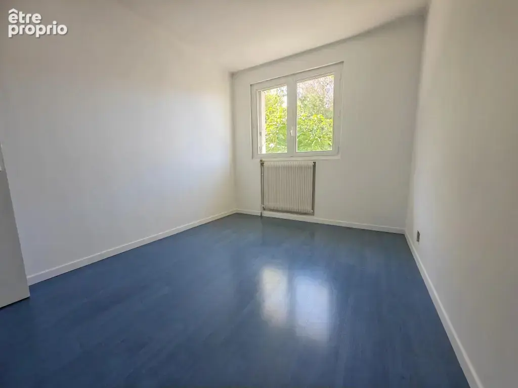 Maison des années 70 - terrasses et 1500m2 de terrain en partie boisé- - photo 12
