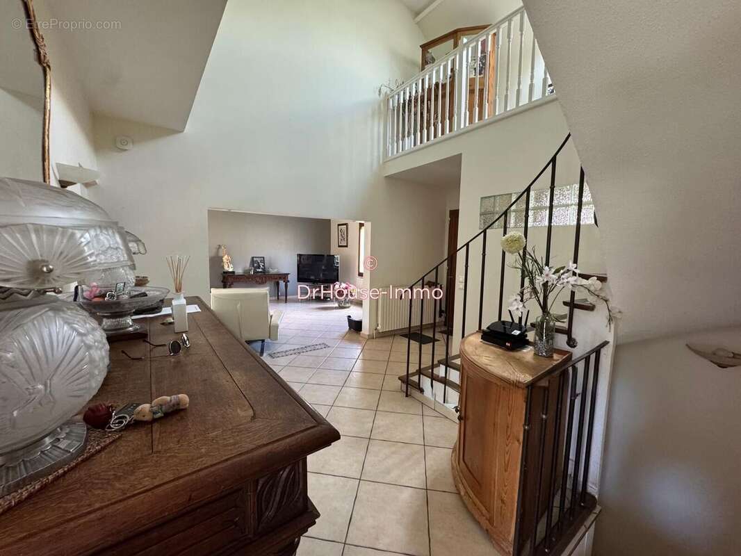 Maison à VAUX-SUR-SEINE