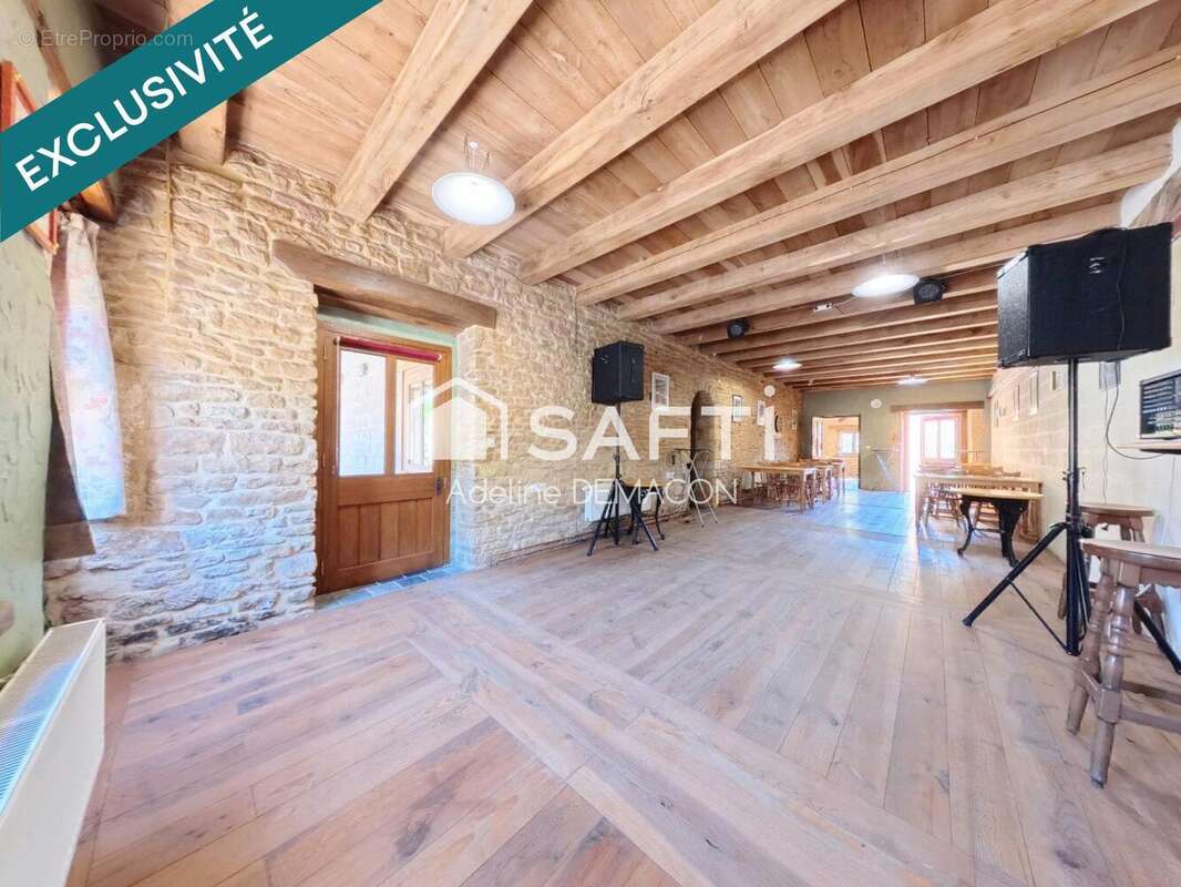 Maison 300 m² à Breux  - photo 8