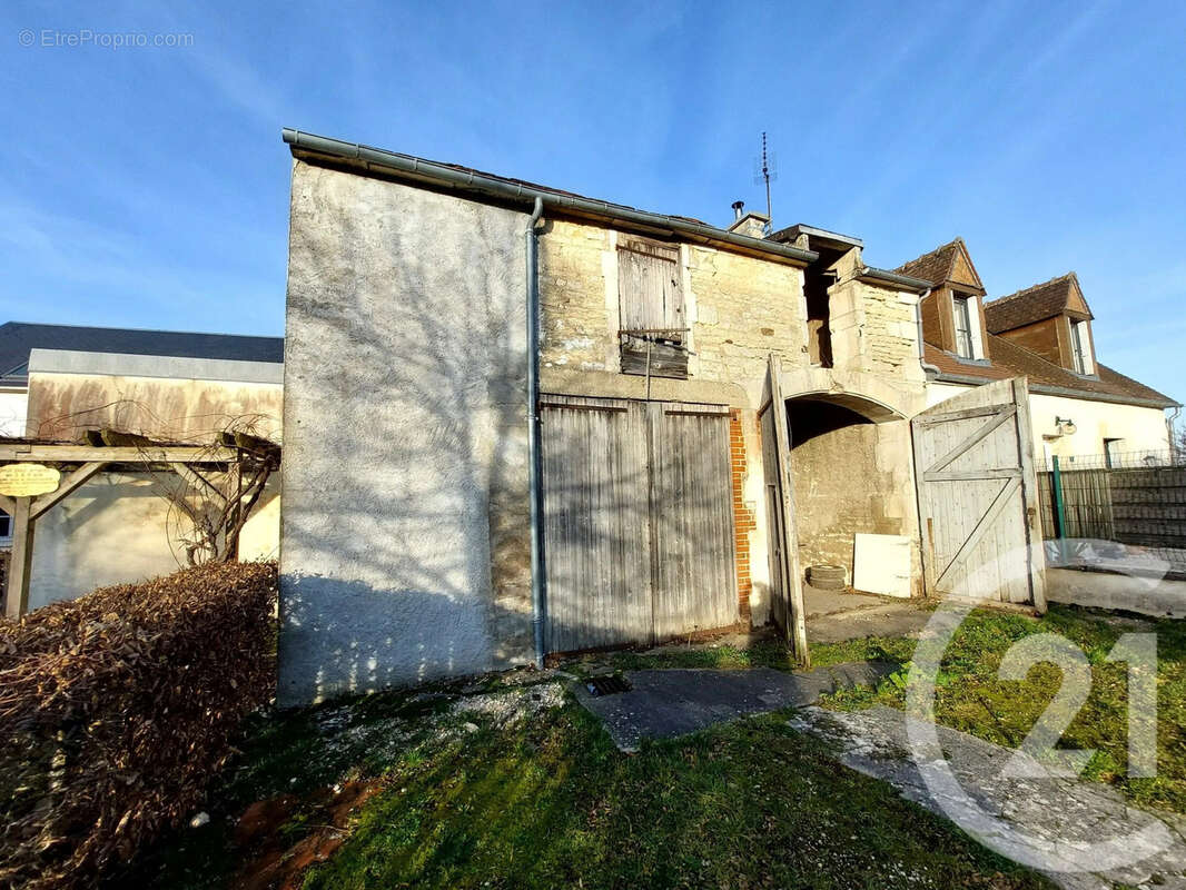 Maison à SEMENTRON