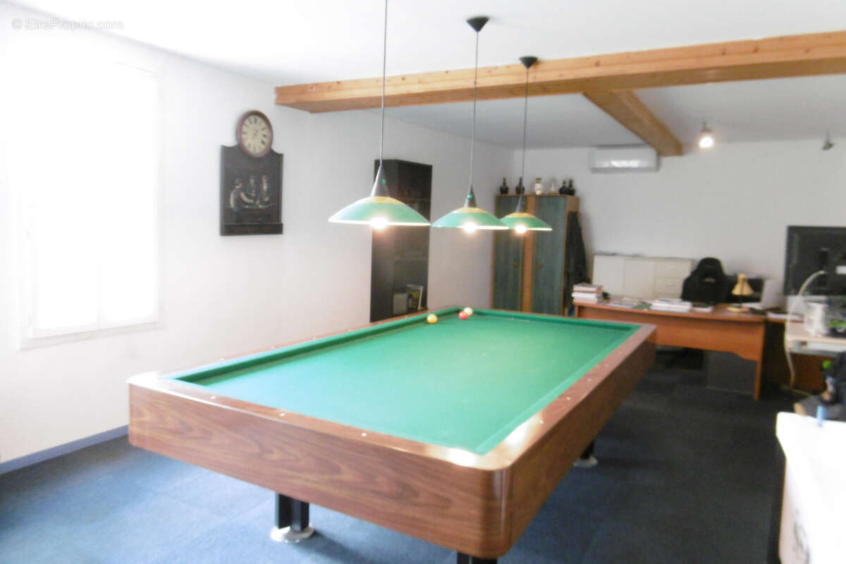 Maison à AMBARES-ET-LAGRAVE