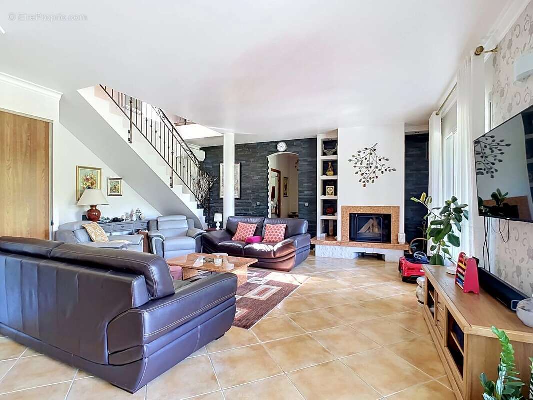 Maison à TOURRETTE-LEVENS