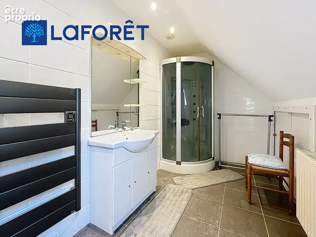 A vendre ! Maison Guern 6 pièce(s) 142m² - photo 11