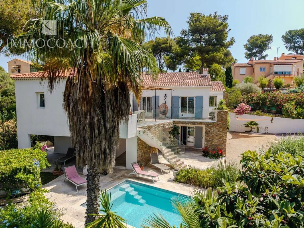 Maison à CARQUEIRANNE