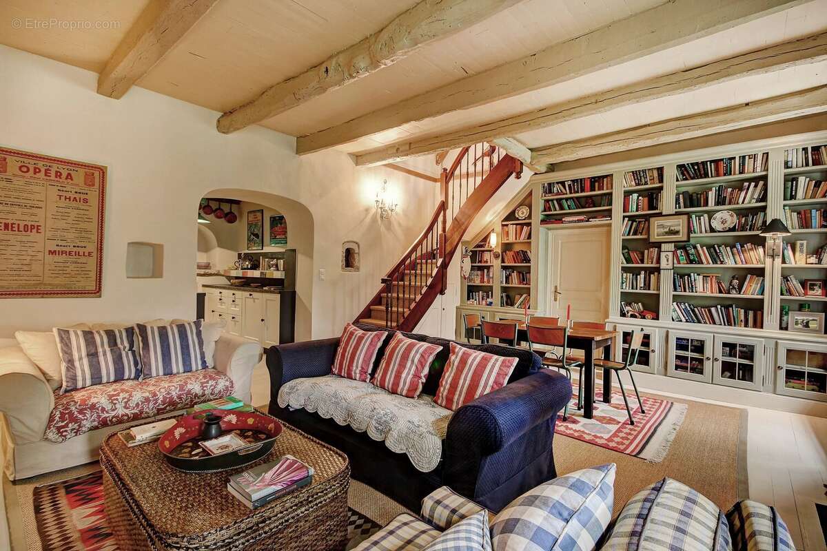 Maison à SAINT-CIRQ-LAPOPIE