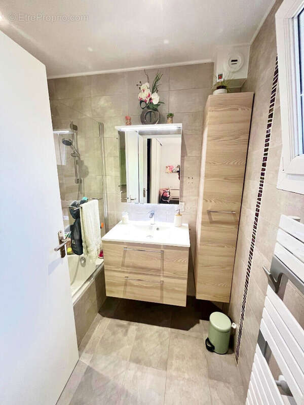 Appartement à VILLENEUVE-LOUBET