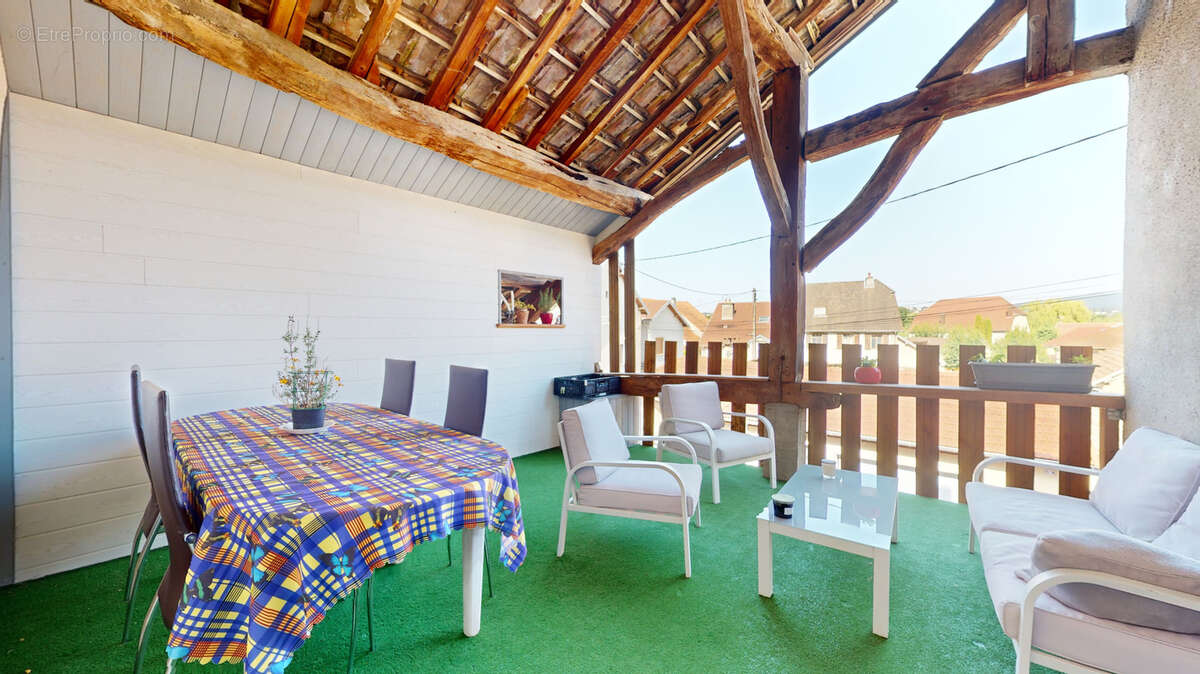 Appartement à CHALEZE