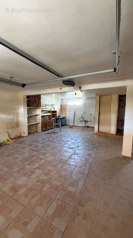 Maison de 89 m2 avec sous-sol complet et jardin arboré - photo 13