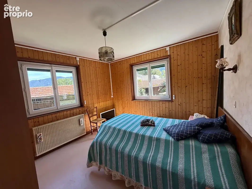 A vendre à Bons en Chablais Maison à rénover de 150 m² utiles avec sous-sol complet et annexes - photo 9