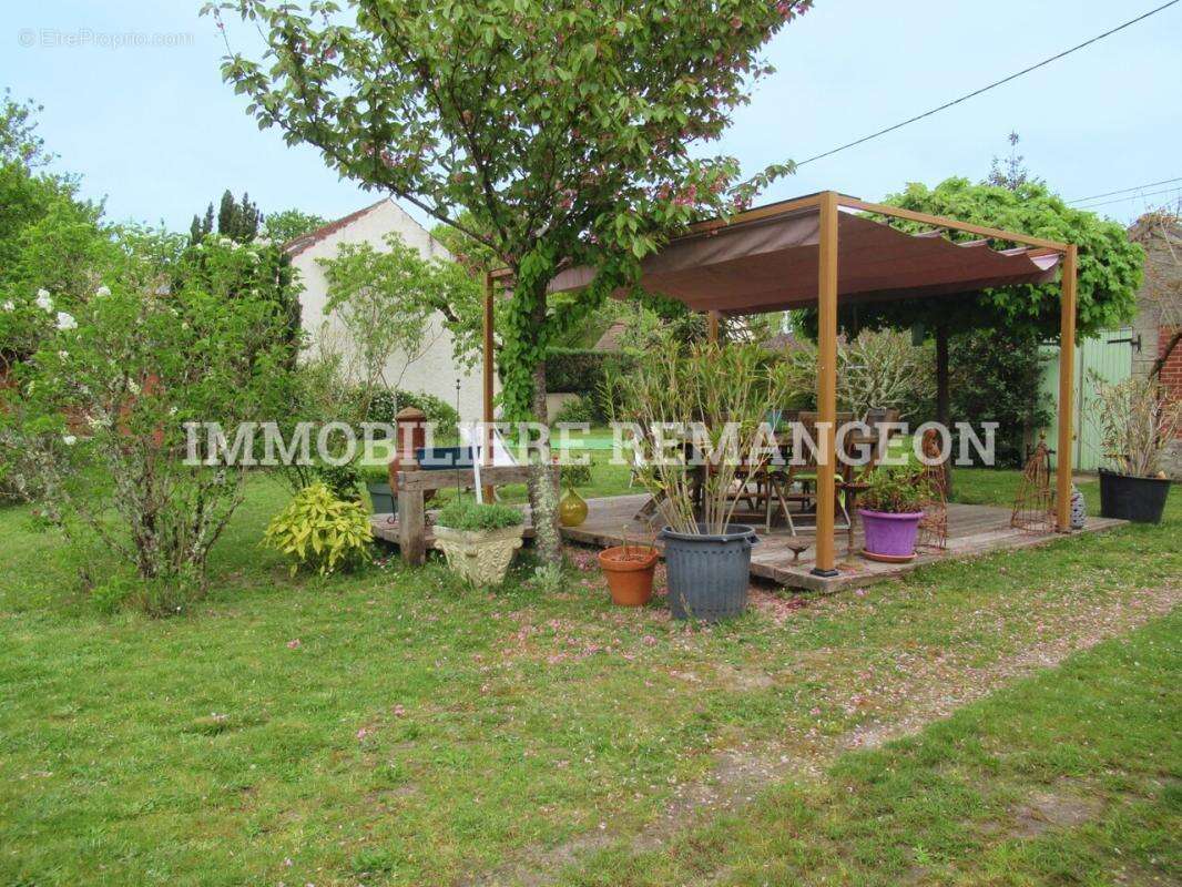 Maison à LAMOTTE-BEUVRON