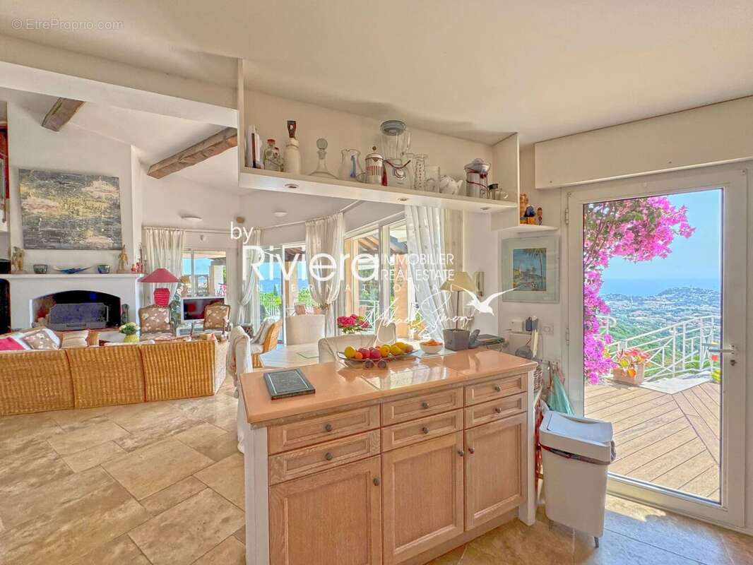 Propriete avec piscine a debordement et vue mer ! - photo 12