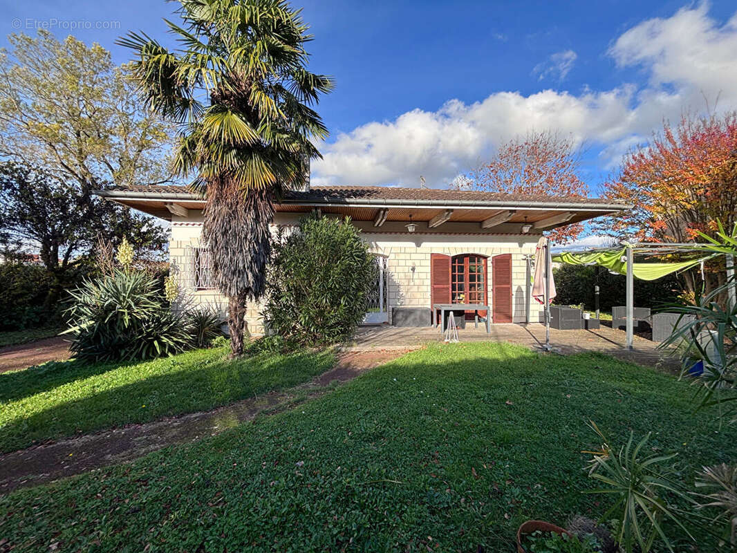 Maison à SAUJON