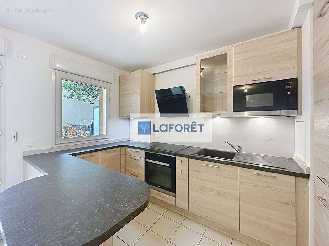 Appartement à LE MESNIL-LE-ROI