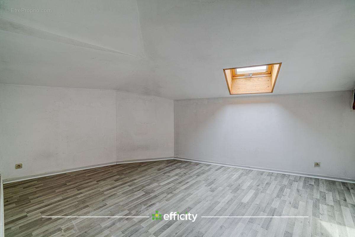Appartement à VILLETTE-D'ANTHON