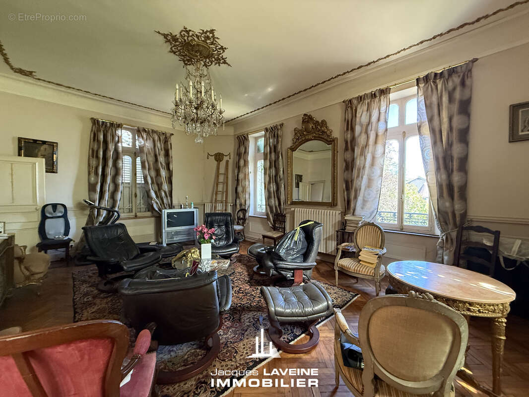 Maison à PAGNY-SUR-MOSELLE