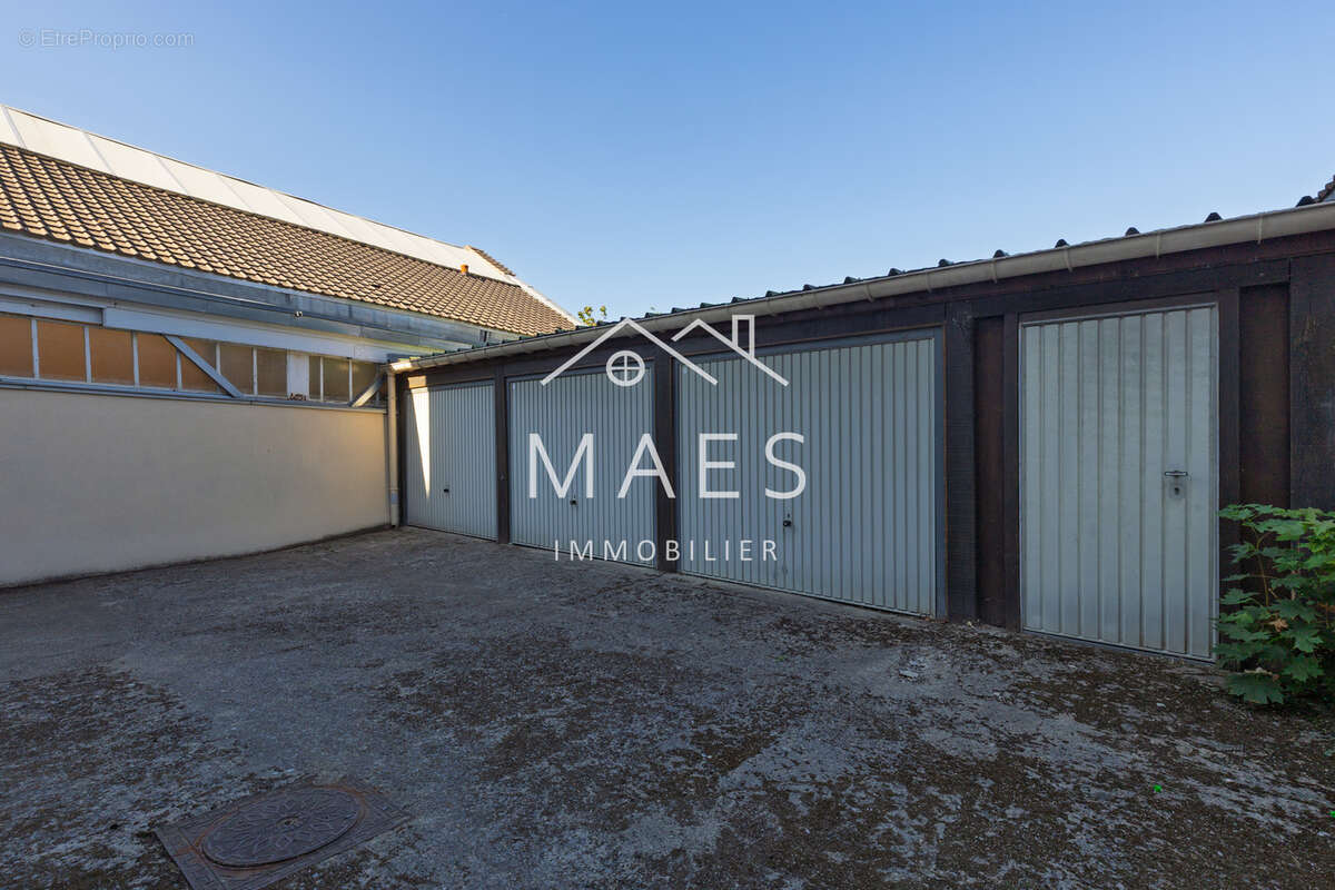Loos - immeuble de rapport - 5 appartements - 3 garages - photo 2