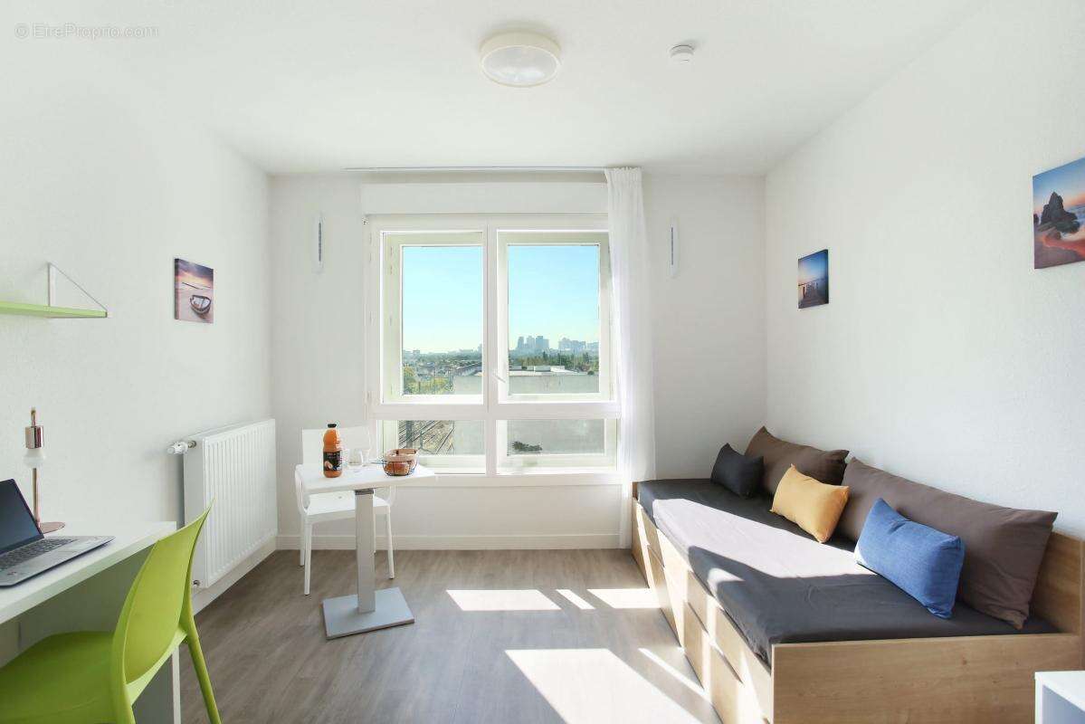 Appartement à HOUILLES