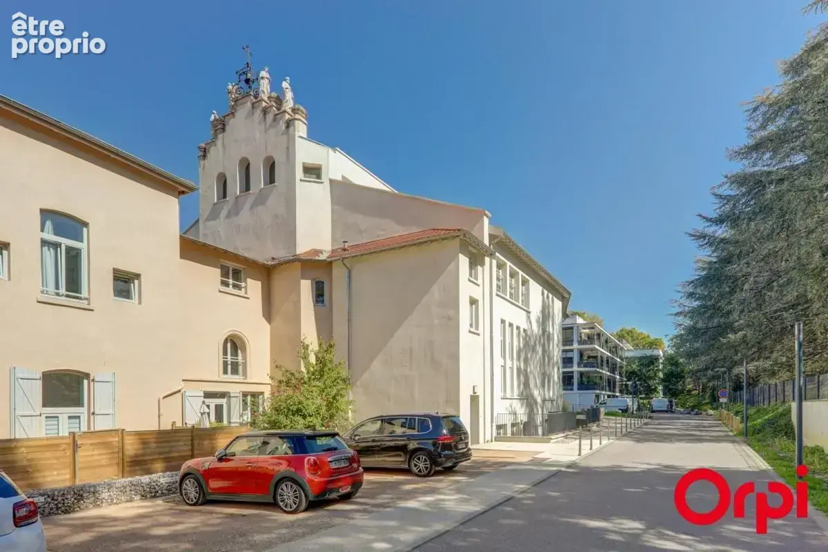 Magnifique  Duplex T4 avec terrasse et piscine - Lyon 5e - photo 12
