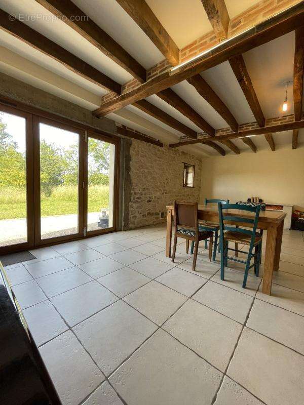 Maison à LIGNAC