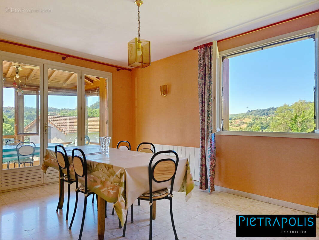 Maison à CHAUFFAILLES