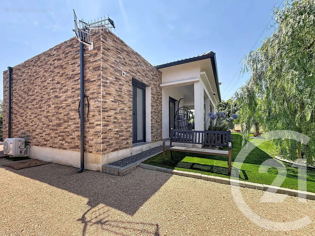 Maison 100 m² à Santa-Lucia-Di-Moriani  - photo 22