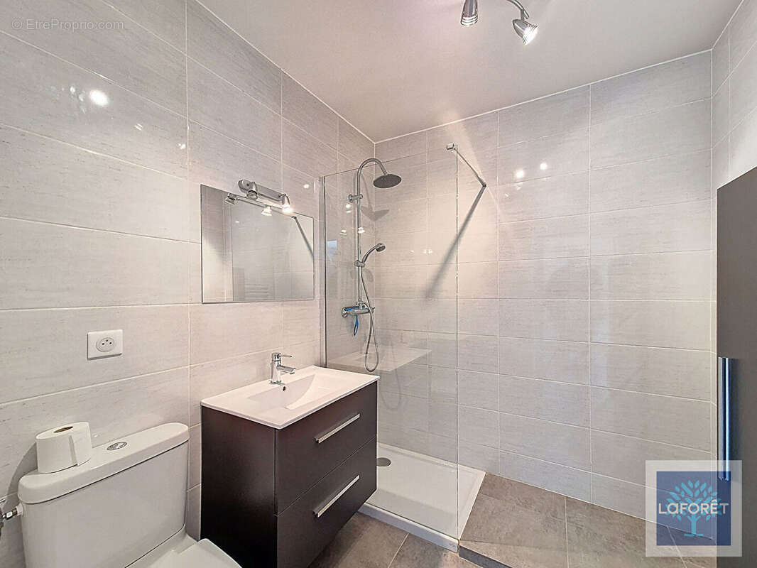 Appartement à VALLAURIS