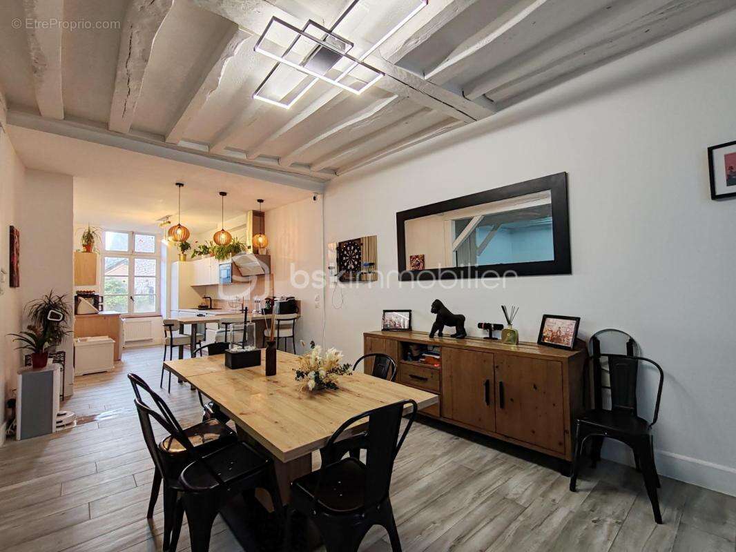 Maison mitoyenne rénovée de 155m² - photo 4