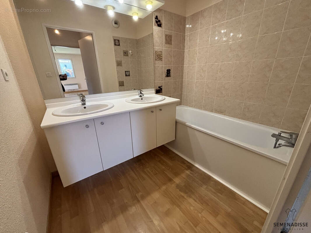 Appartement à SAINT-SULPICE