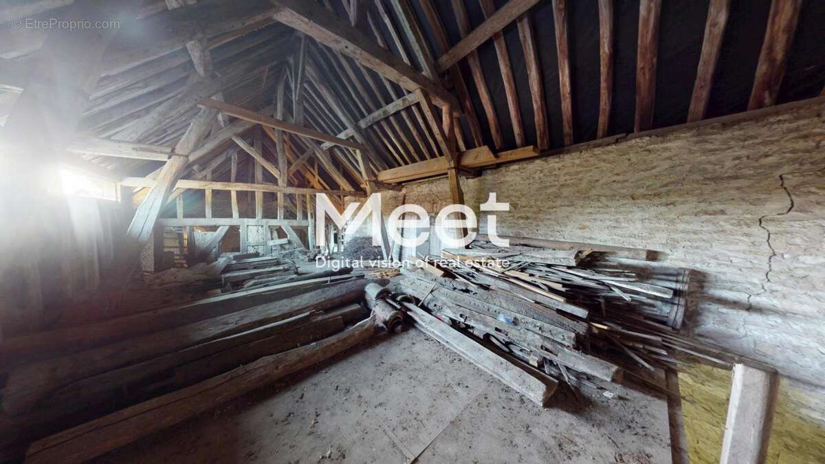 Maison à EPINEUIL