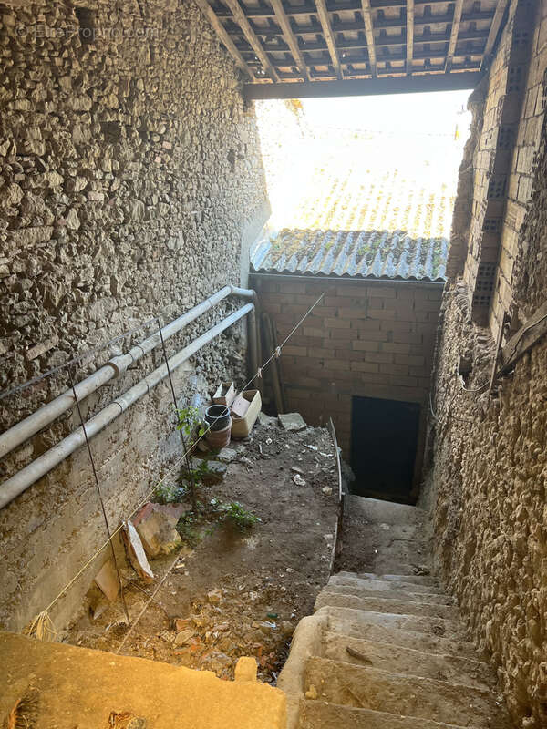 Maison à VILLESISCLE