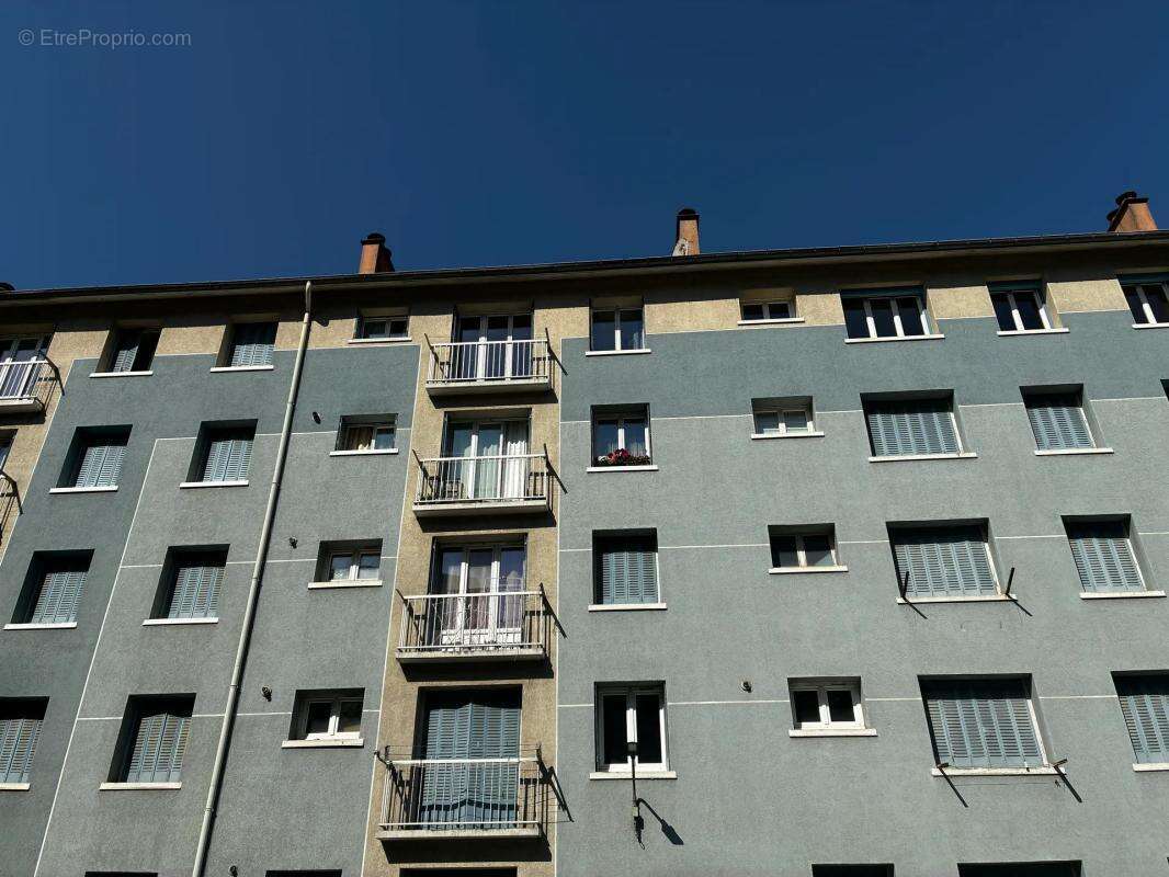Appartement à VIZILLE