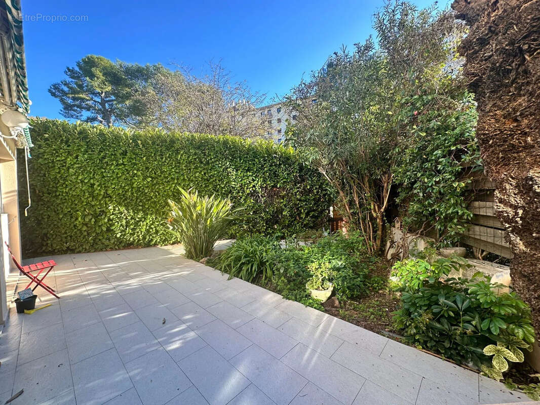 Appartement à LE CANNET