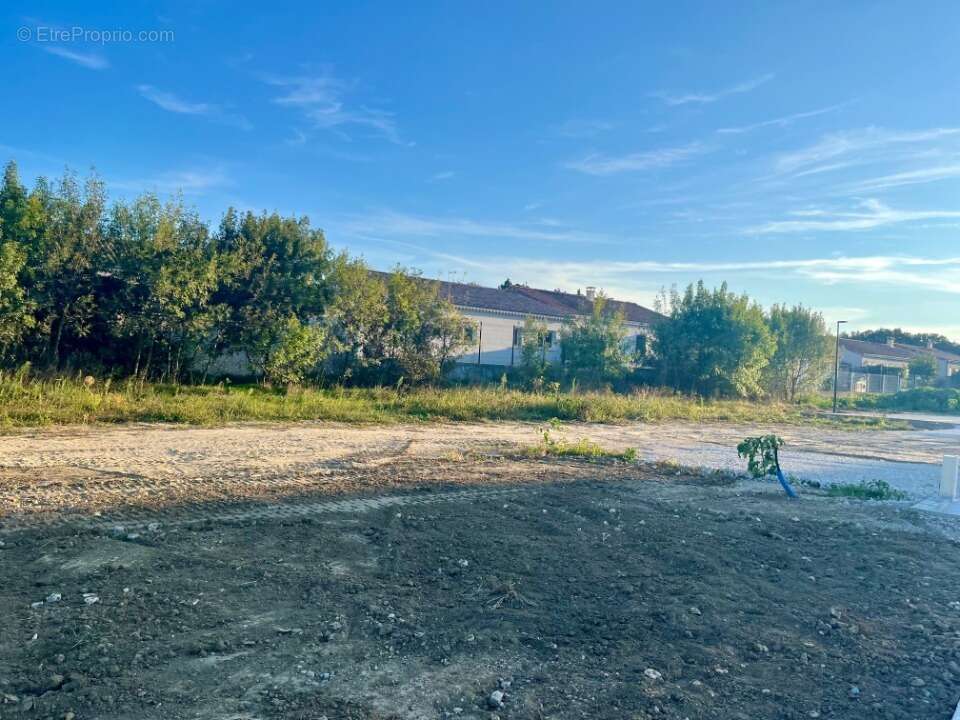 Terrain à PUYGIRON