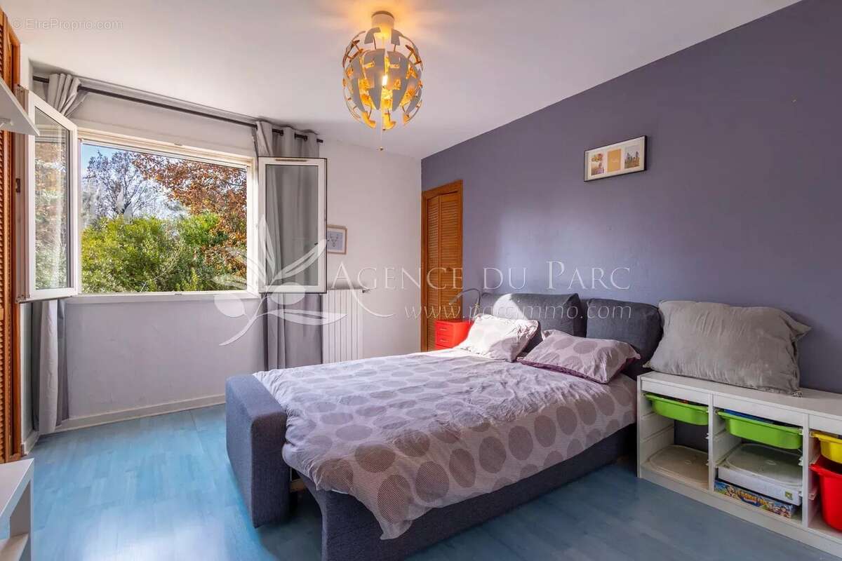 Maison à ROQUEFORT-LES-PINS