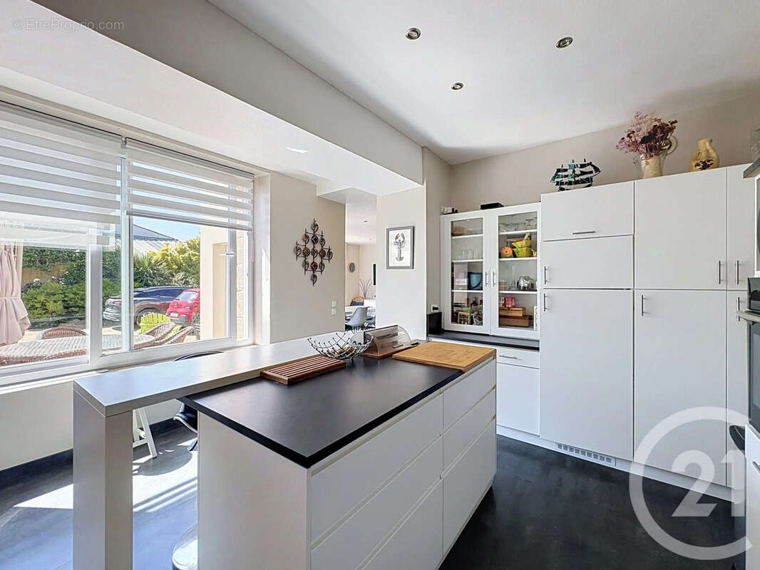Maison 137 m² à Perros-Guirec  - photo 3