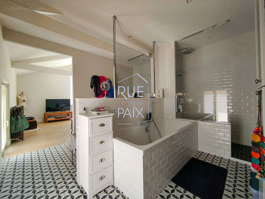 Maison à CHAMPIGNY-LE-SEC