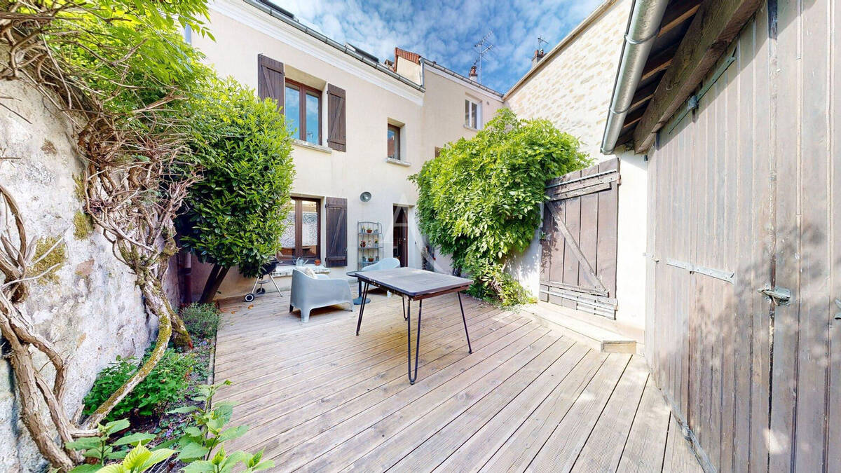 Maison de ville pleine de charme à Boissy-l'Aillerie  Exclusivité l'Adresse - photo 1