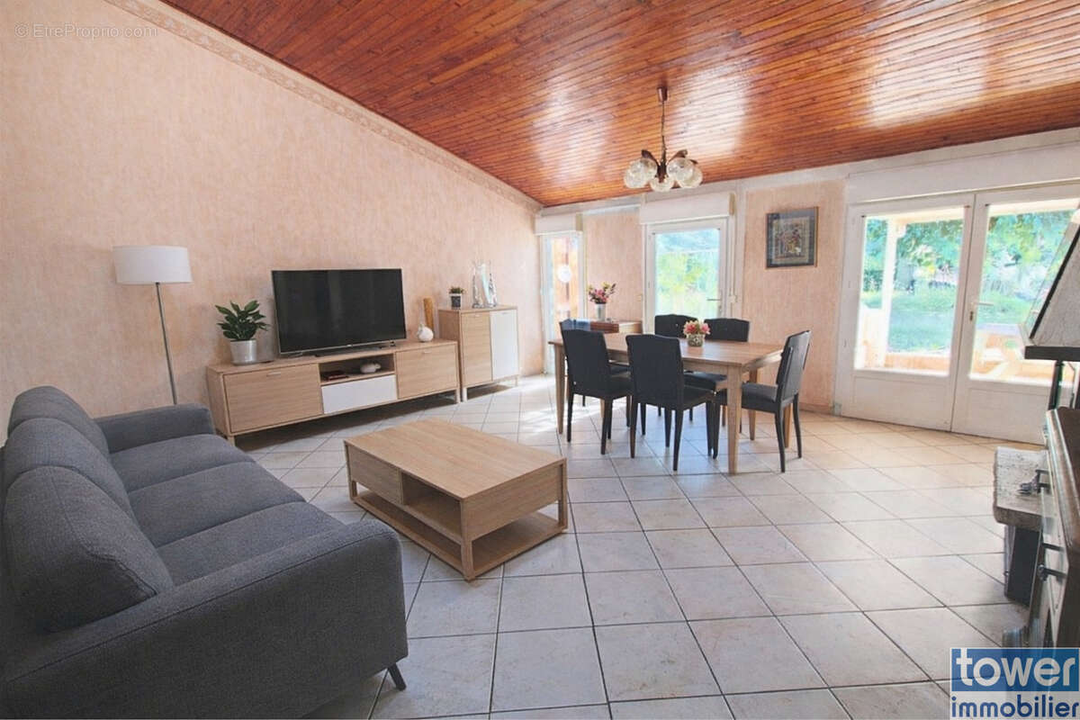 Maison à VILLEFRANCHE-DE-ROUERGUE