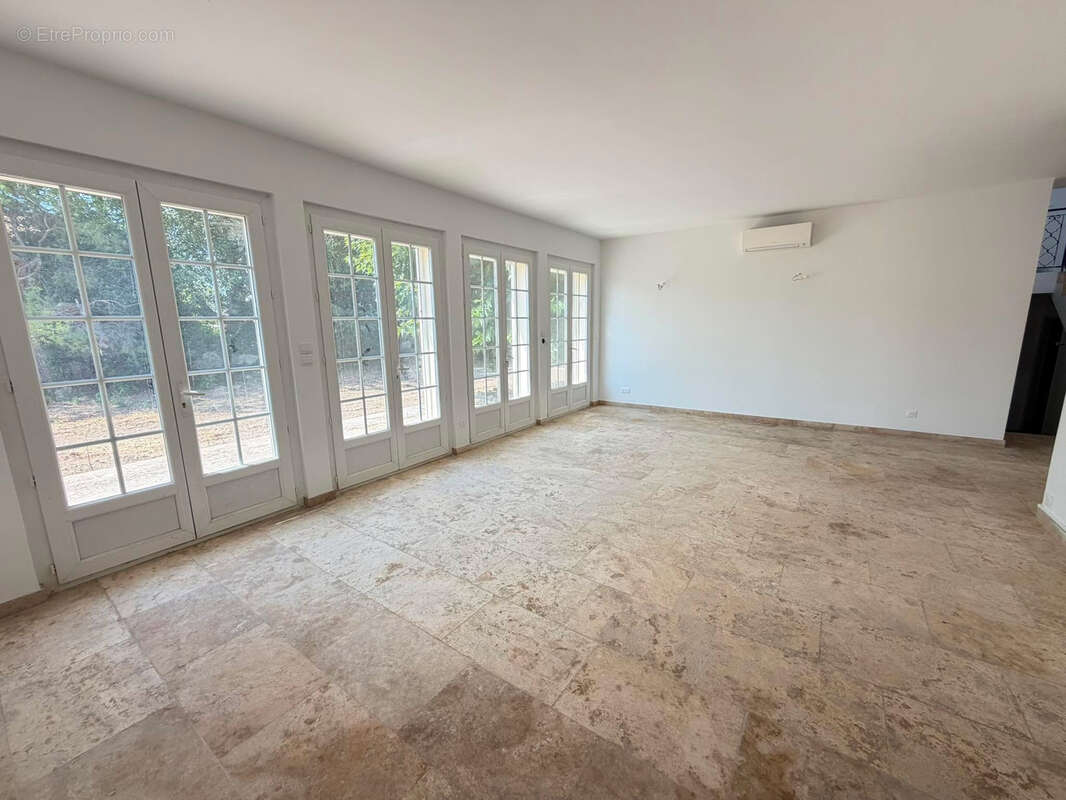 maison d'architecte rénovée 135 m2 4 chambres - photo 3