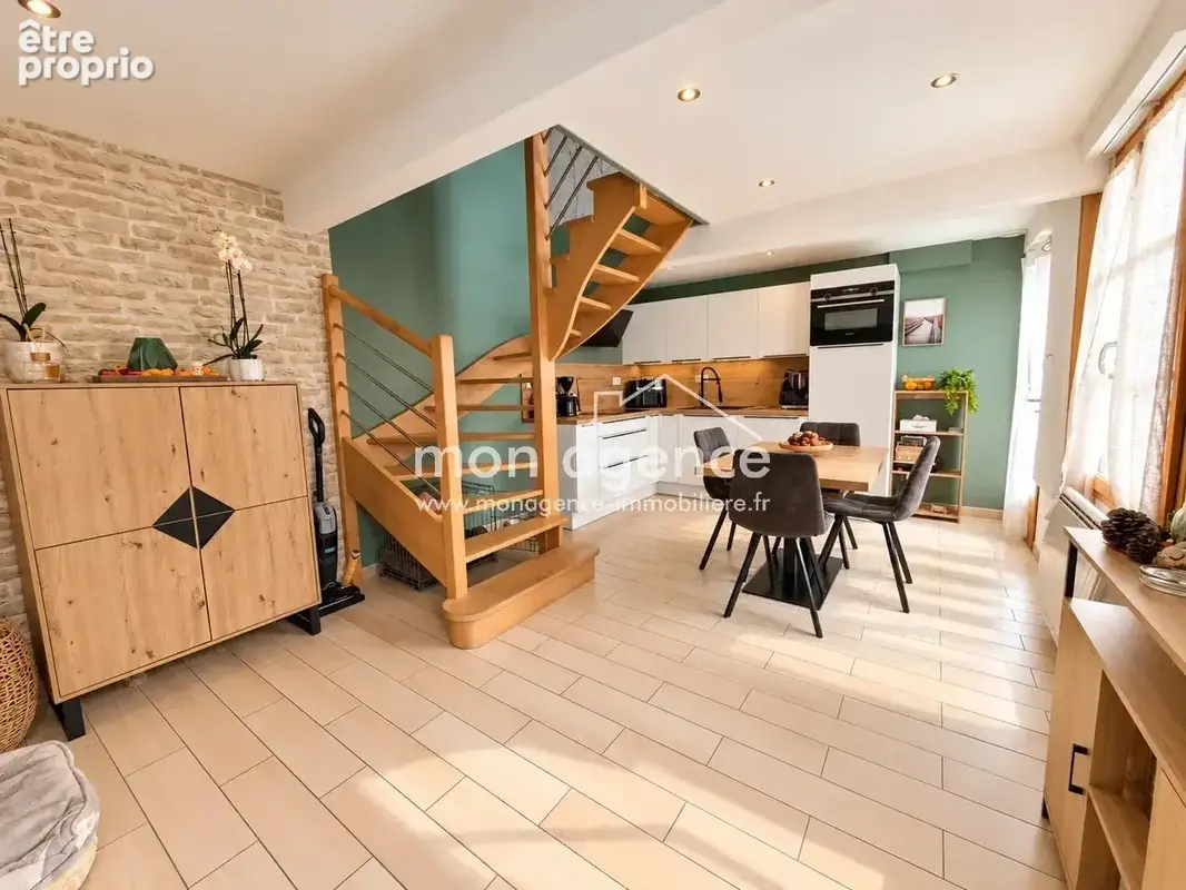 Vente – Maison de ville avec jardin et terrasse – Neufchâtel-en-Bray - photo 4