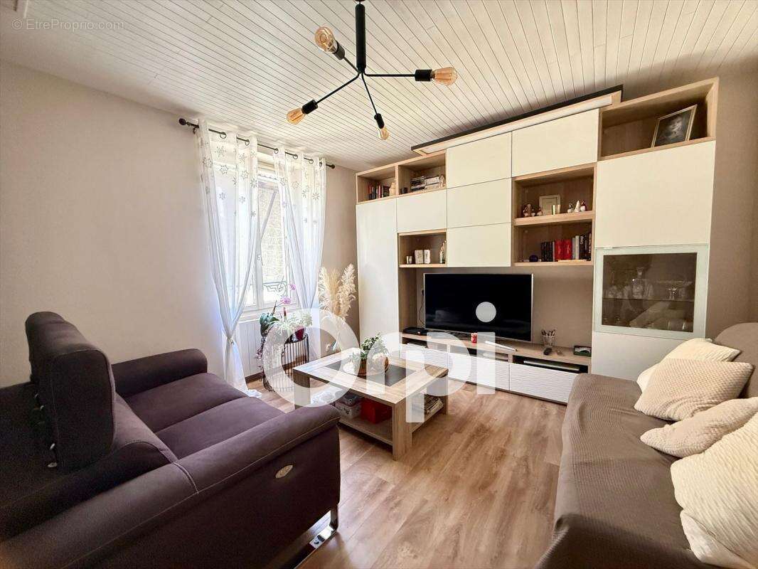 Maison à LA TERRASSE