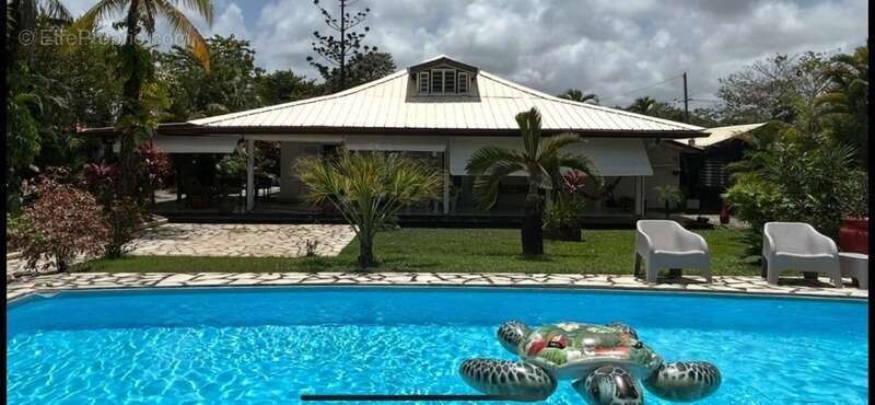 Maison à REMIRE-MONTJOLY