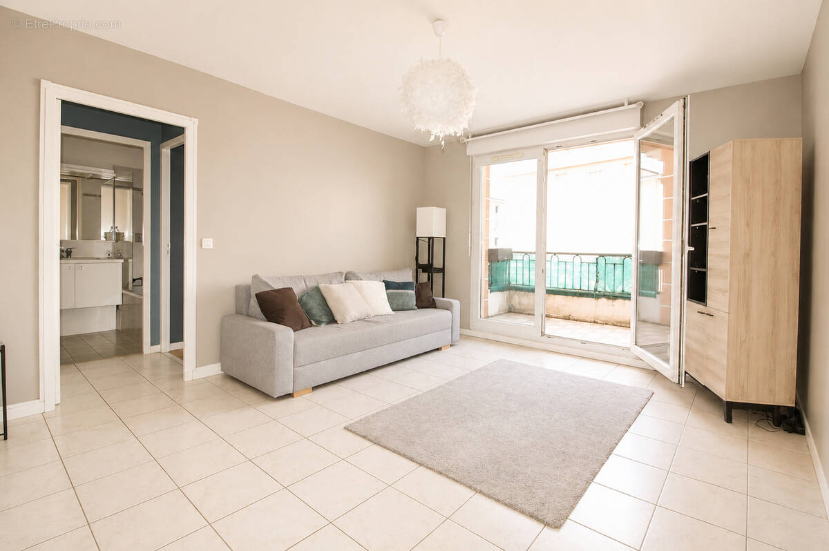 Appartement à TASSIN-LA-DEMI-LUNE