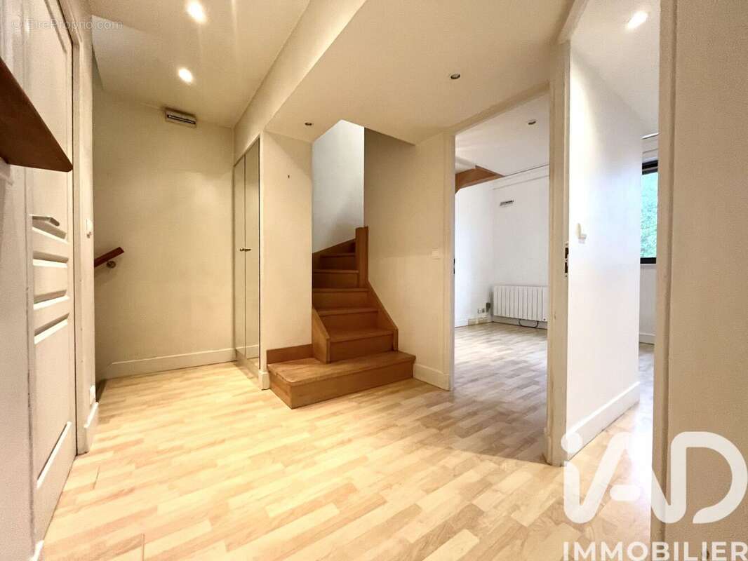 Photo 3 - Appartement à BUC